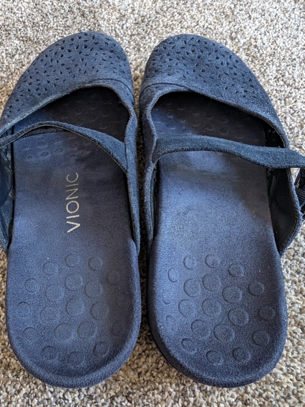 Vionic Slides - Picture 4 of 7